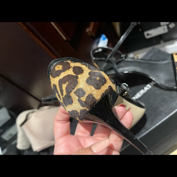 Michael Kors - Picture 2 of 7